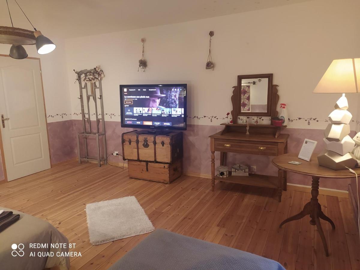 Ferienwohnung Chez Celine En Campagne Mazerny Exterior foto