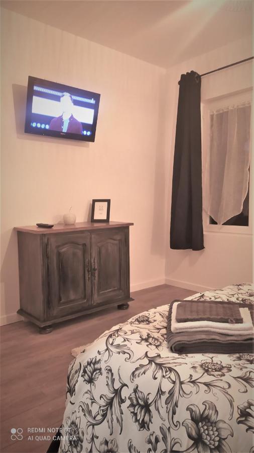 Ferienwohnung Chez Celine En Campagne Mazerny Exterior foto